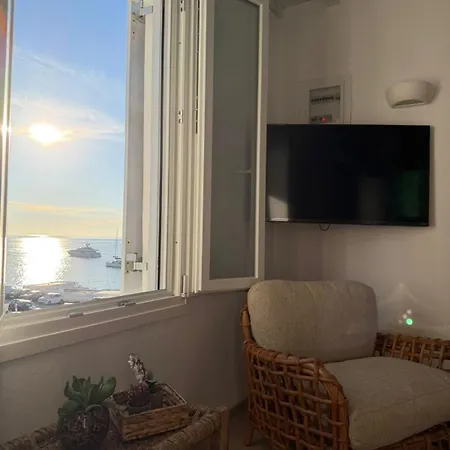 شقة Luxury Living With Iconic Windmill & Sunset Views